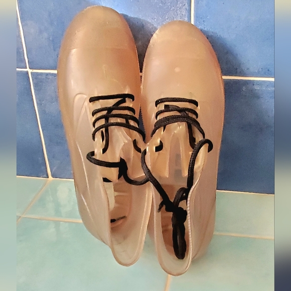 Regia Rain Boots - See Through,  size 6.5 - Picture 5 of 7